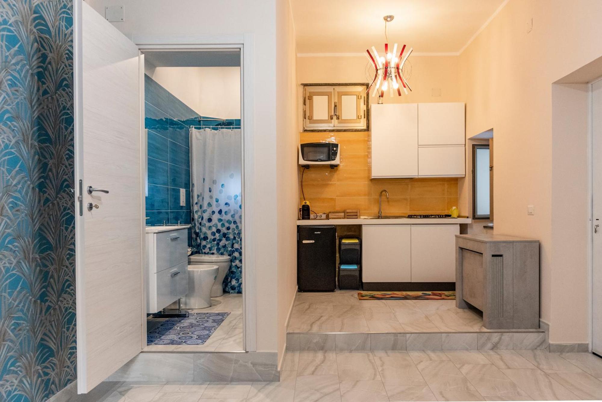 Charm House Apartment Naples Exterior photo